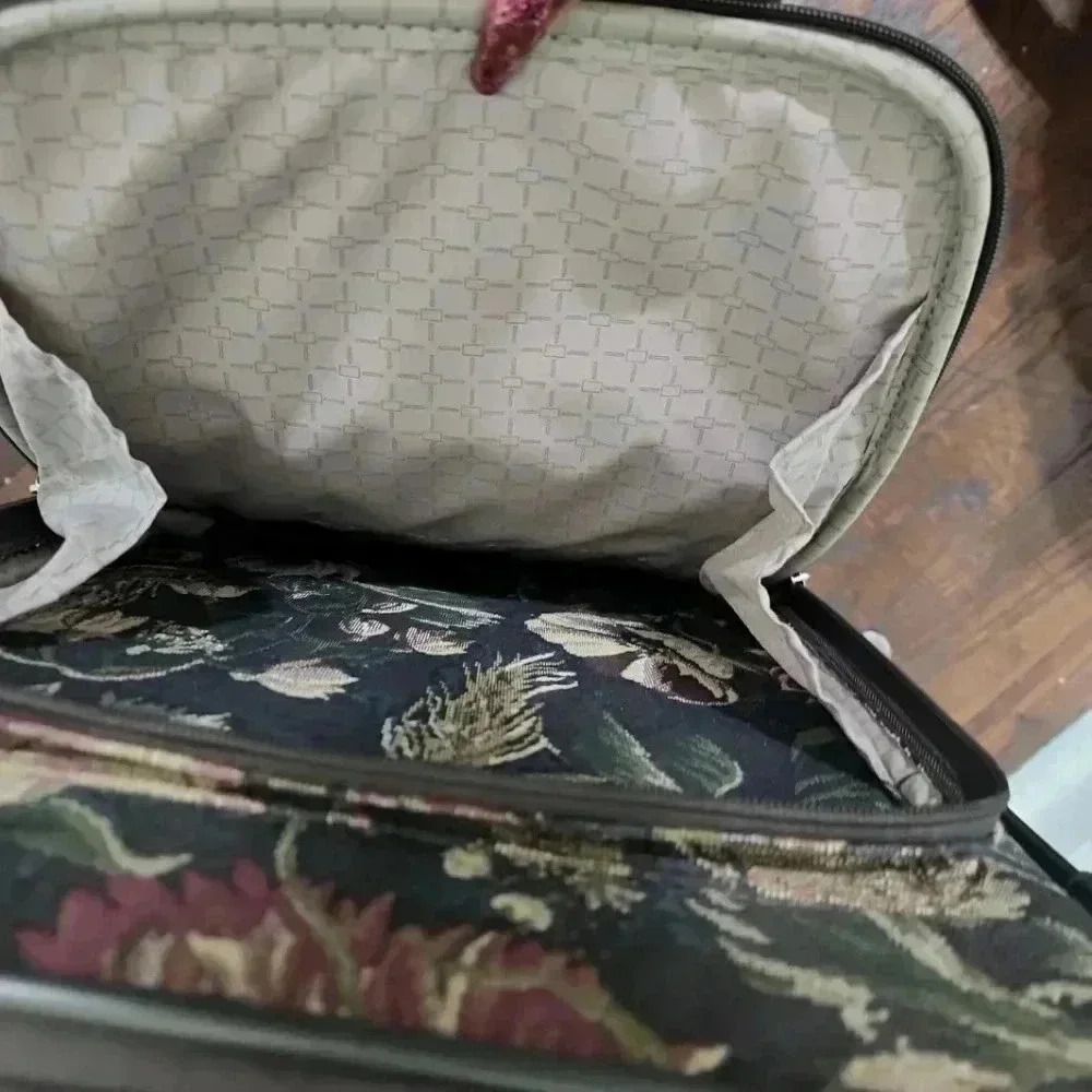 TRAVEL Gear Vintage Tapestry Rolling luggage - Picture 12 of 15